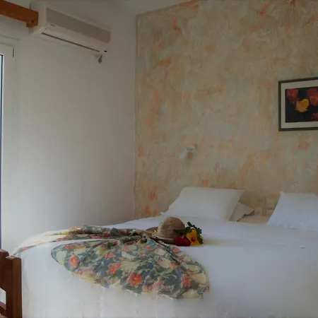 Odyssia Apartman *